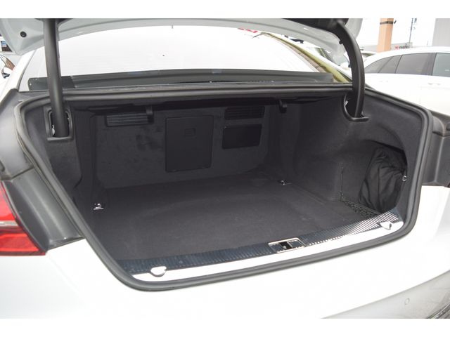 AUDI A8 2014 Image 31