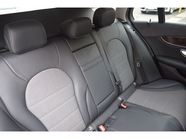 MERCEDES BENZ C CLAS 2015 Image 31