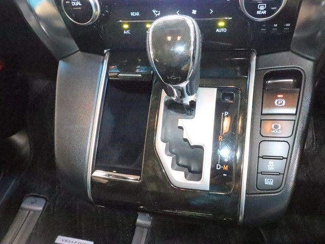 TOYOTA VELLFIRE 2016 Image 31