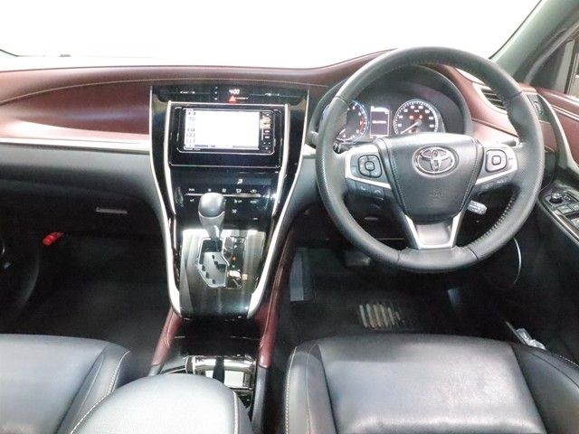 TOYOTA HARRIER 2WD 2017 Image 31