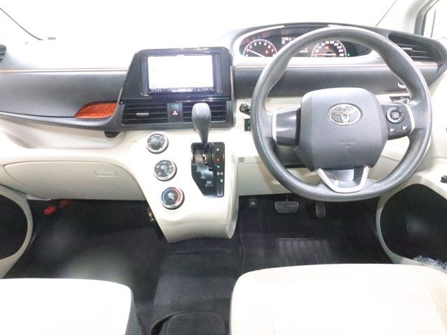 TOYOTA SIENTA 2018 Image 31