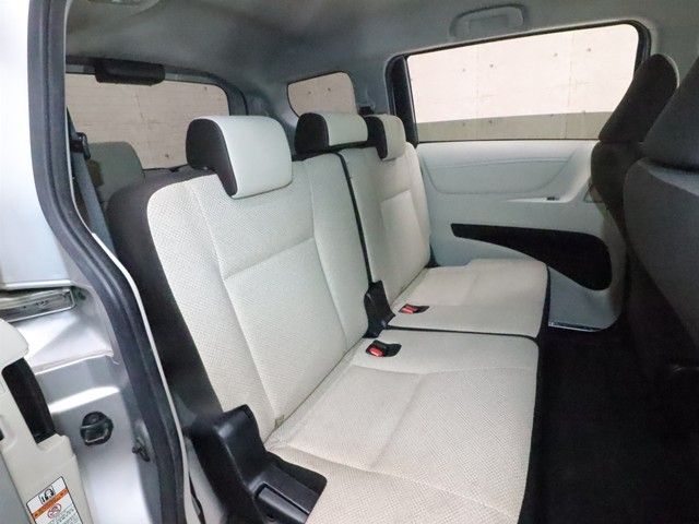 TOYOTA SIENTA 2018 Image 31