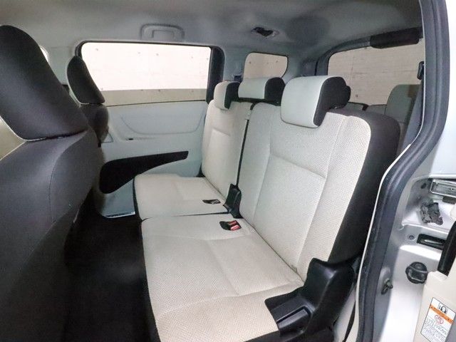 TOYOTA SIENTA 2018 Image 31