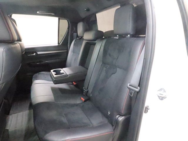 TOYOTA HILUX 4WD 2023 Image 31
