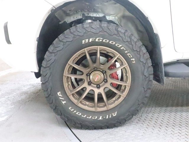 TOYOTA HILUX 4WD 2023 Image 31