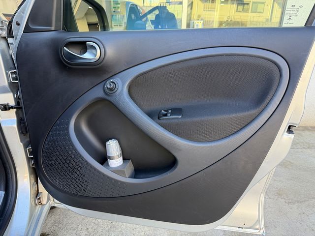 MCC SMART FORFOUR 2017 Image 31