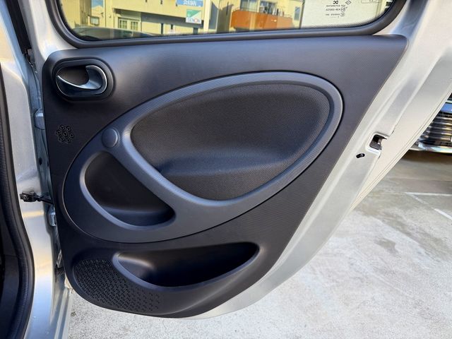 MCC SMART FORFOUR 2017 Image 31