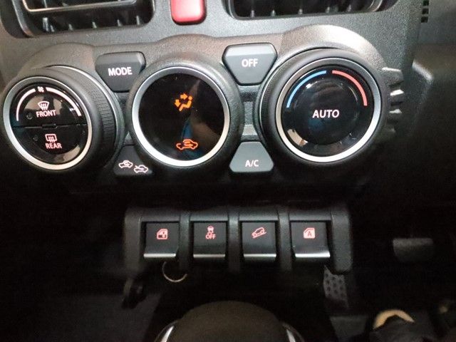 SUZUKI JIMNY NOMADE 2026 Image 31