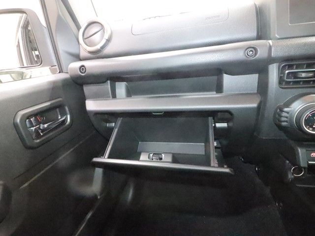 SUZUKI JIMNY NOMADE 2026 Image 31