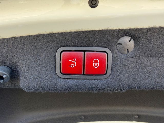 MERCEDES BENZ C CLAS 2021 Image 31