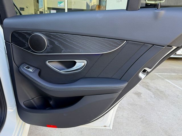 MERCEDES BENZ C CLAS 2021 Image 31