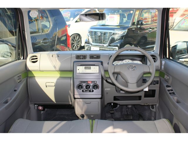 TOYOTA PIXIS SPACE 2016 Image 31