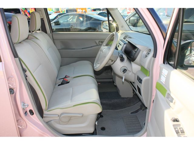 TOYOTA PIXIS SPACE 2016 Image 31