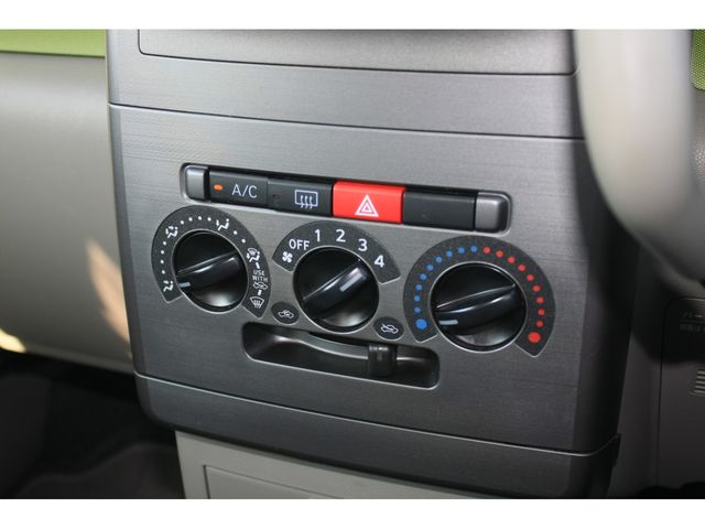 TOYOTA PIXIS SPACE 2016 Image 31