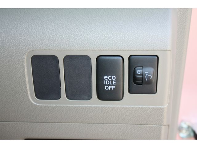 TOYOTA PIXIS SPACE 2016 Image 31