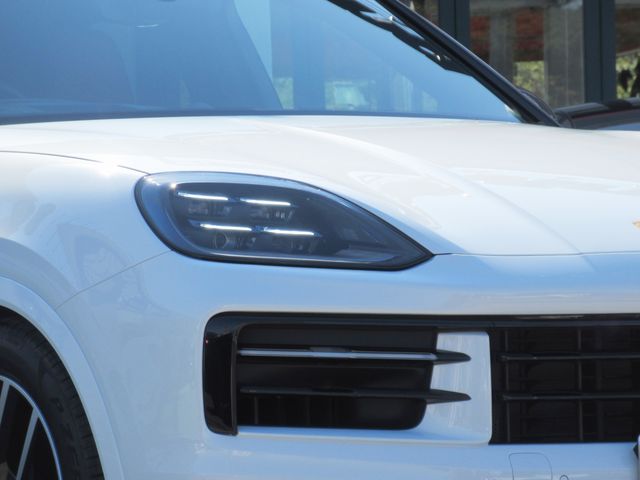 PORSCHE CAYENNE COUP 2024 Image 31
