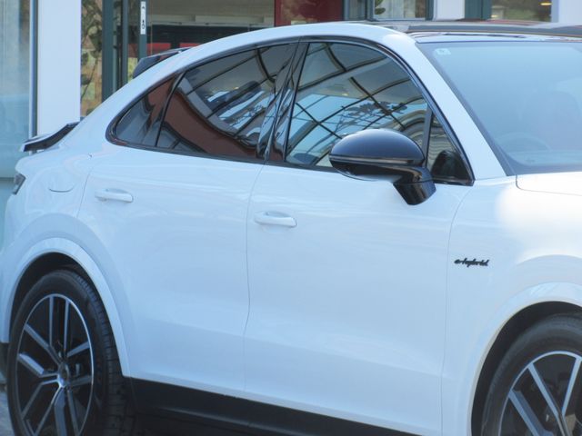 PORSCHE CAYENNE COUP 2024 Image 31