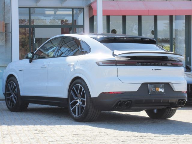 PORSCHE CAYENNE COUP 2024 Image 31