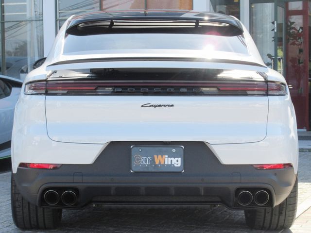 PORSCHE CAYENNE COUP 2024 Image 31