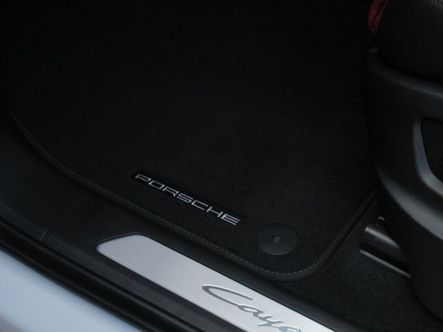 PORSCHE CAYENNE COUP 2024 Image 31