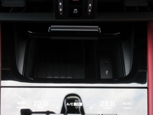 PORSCHE CAYENNE COUP 2024 Image 31