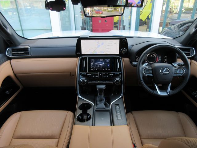 TOYOTA LEXUS LX600 2024 Image 31