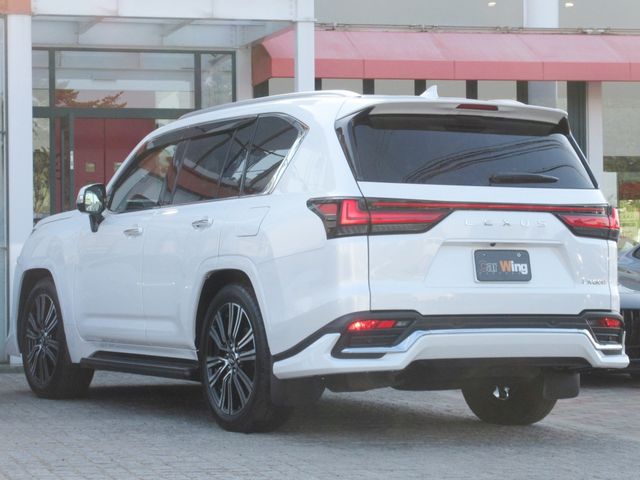 TOYOTA LEXUS LX600 2024 Image 31