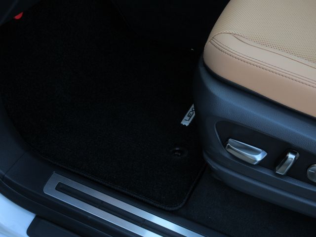 TOYOTA LEXUS LX600 2024 Image 31