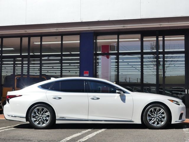 TOYOTA LEXUS LS500H 2021 Image 31