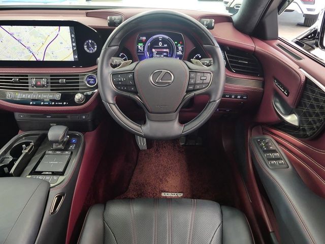 TOYOTA LEXUS LS500H 2021 Image 31