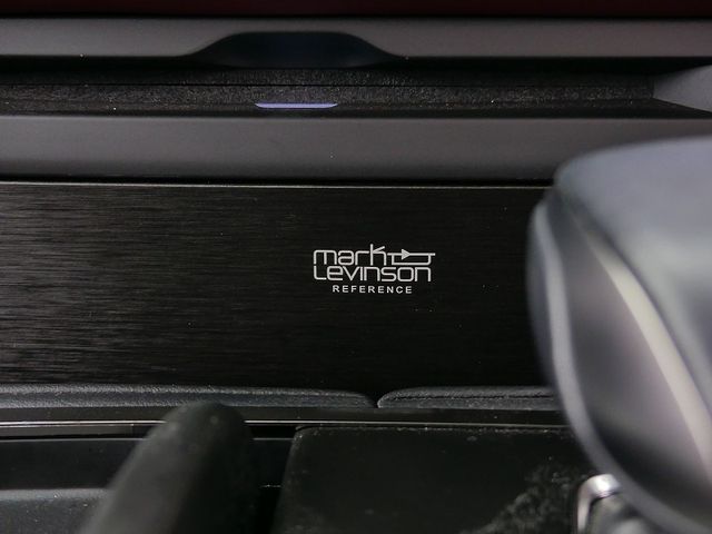 TOYOTA LEXUS LS500H 2021 Image 31