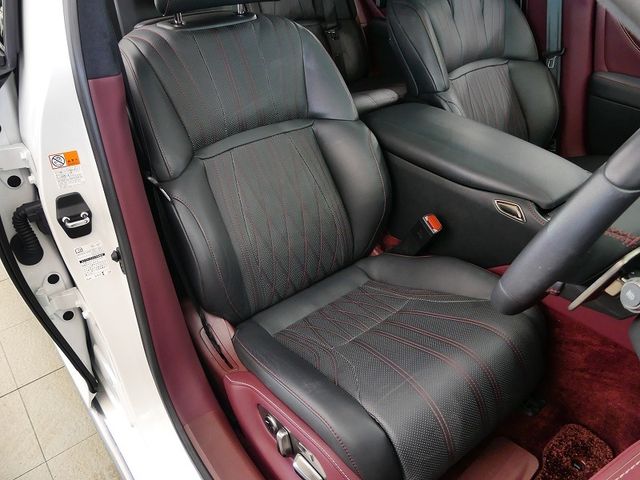 TOYOTA LEXUS LS500H 2021 Image 31