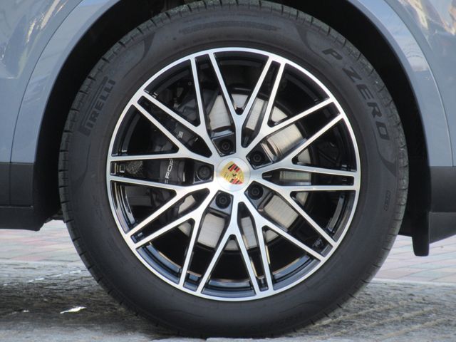 PORSCHE CAYENNE 2024 Image 31