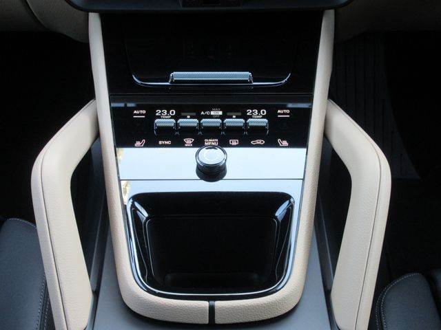 PORSCHE CAYENNE 2024 Image 31