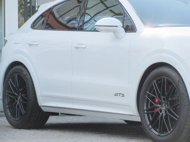 PORSCHE CAYENNE COUP 2024 Image 31