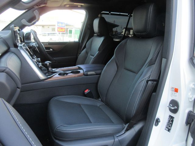 TOYOTA LEXUS LX600 2024 Image 31