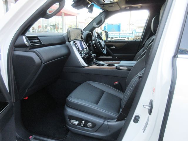 TOYOTA LEXUS LX600 2024 Image 31