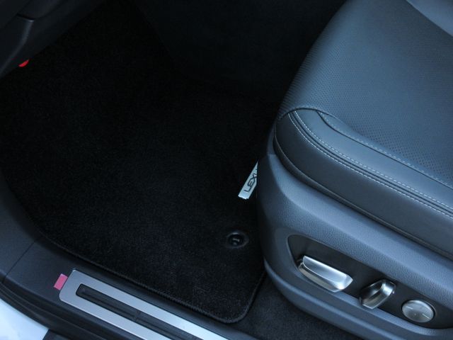 TOYOTA LEXUS LX600 2024 Image 31