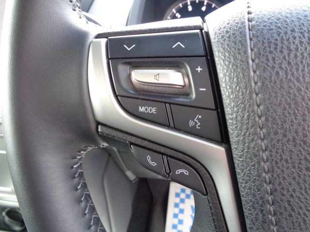 TOYOTA LANDCRUISER PRADO 2022 Image 31