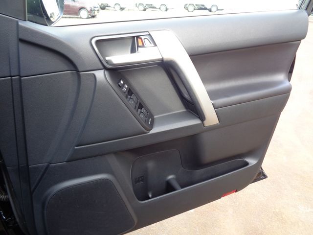 TOYOTA LANDCRUISER PRADO 2022 Image 31