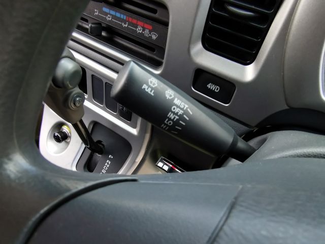 DAIHATSU HIJET DECKVAN 4WD 2016 Image 31