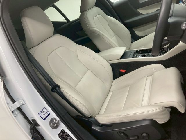 VOLVO XC40 2024 Image 31