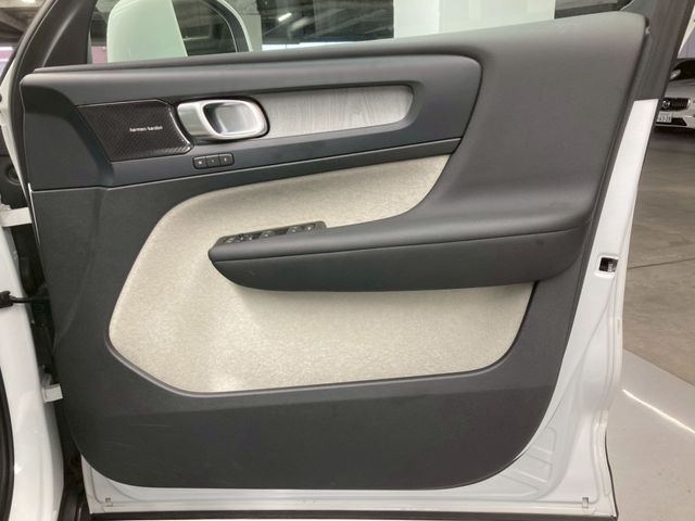 VOLVO XC40 2024 Image 31