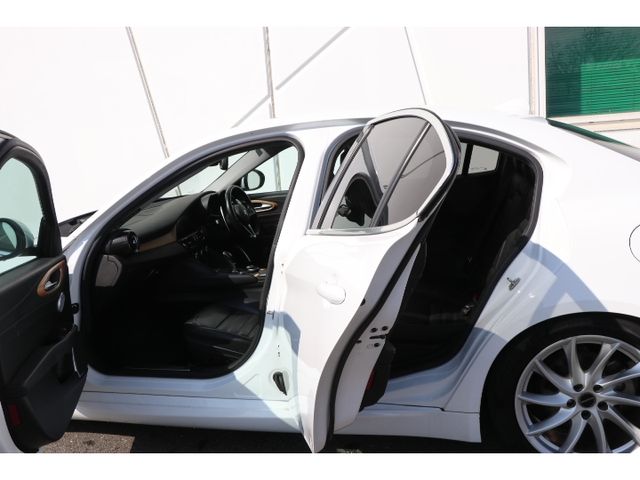 ALFAROMEO GIULIA 2018 Image 31