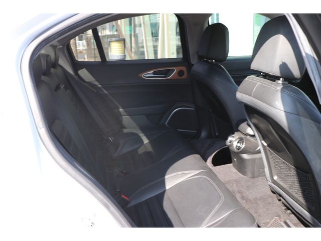 ALFAROMEO GIULIA 2018 Image 31