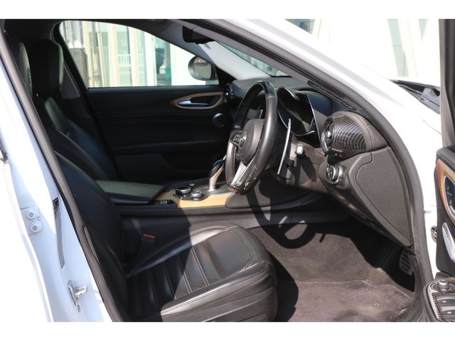 ALFAROMEO GIULIA 2018 Image 31