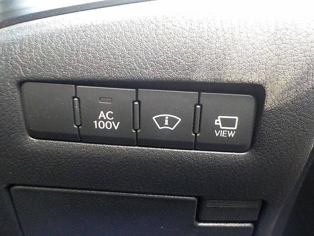 TOYOTA LEXUS ES300H 2019 Image 31