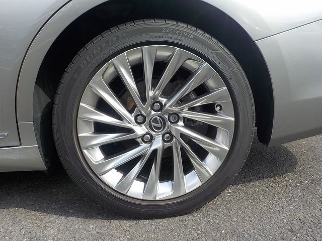 TOYOTA LEXUS ES300H 2019 Image 31