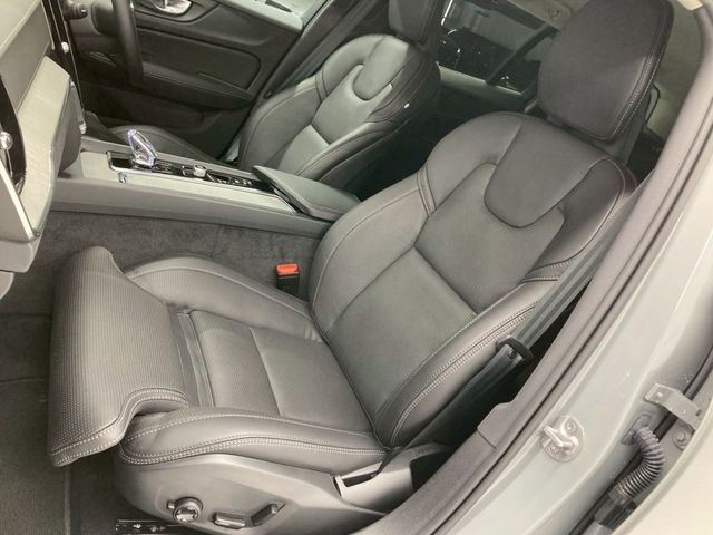 VOLVO V60 2025 Image 31