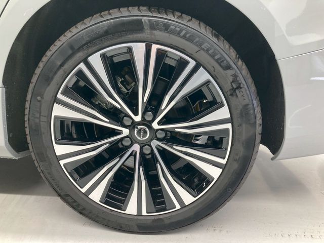 VOLVO V60 2025 Image 31